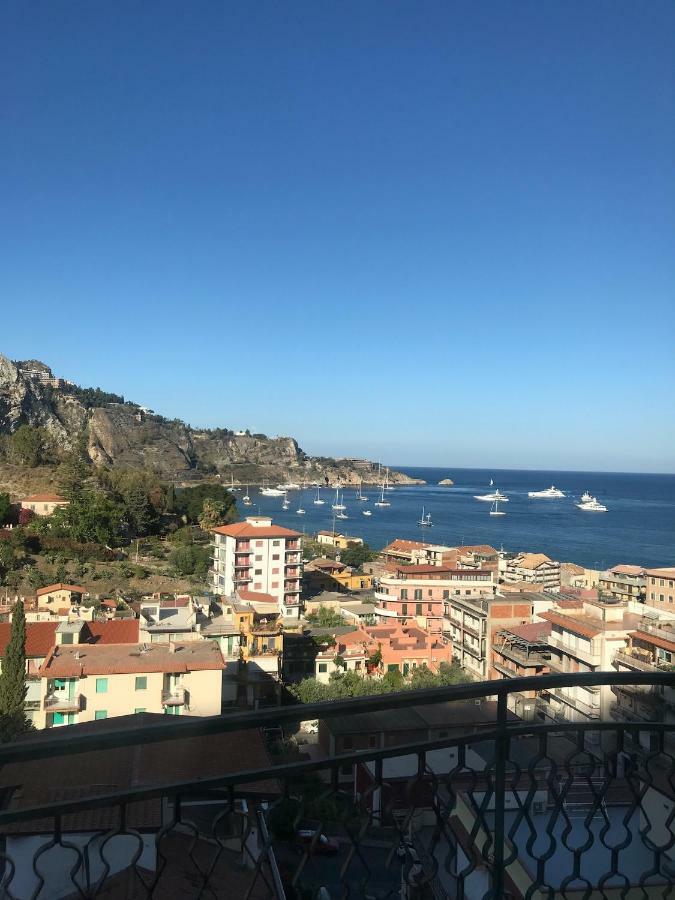 Baia Taormina Apartment 지아르디니낙소스 외부 사진