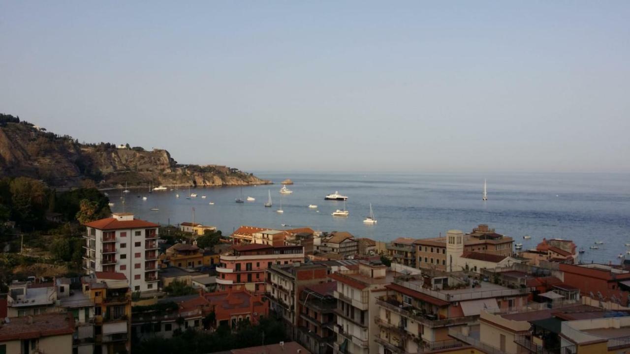Baia Taormina Apartment 지아르디니낙소스 외부 사진