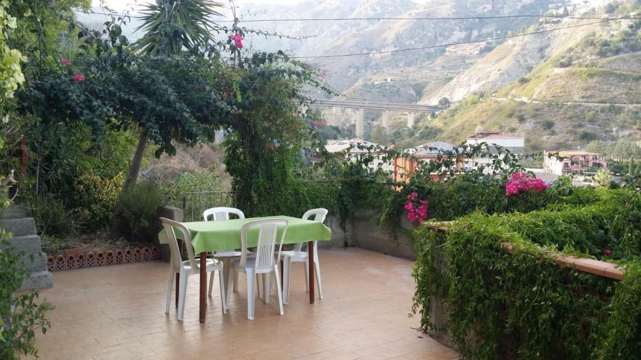 Baia Taormina Apartment 지아르디니낙소스 외부 사진